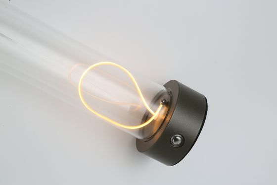 مصباح مكتب بسيط مصابيح طاولة بدون سلك LED قابلة لإعادة الشحن مصابيح غرفة نوم حديثة قابلة للتخفيف